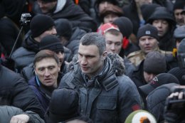 Виталий Кличко: "Сегодня люди требуют отставку президента"