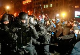 Пленных милиционеров отпустили с Майдана и госпитализировали