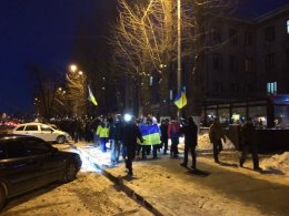 Марш евромайдановцев в Харькове обстреляли петардами (ВИДЕО)