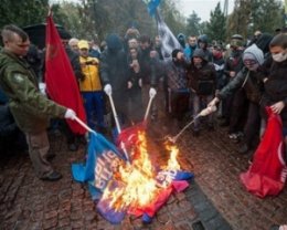 Народная рада Черновцов, Тернополя и Ивано-Франковска запретила две партии