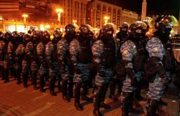 Россия отрицает информацию о приезде в Киев бойцов российского "спецназа"