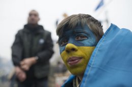 Тревожащимся из-за кризиса украинцам психологи советуют глядеть на рыбок