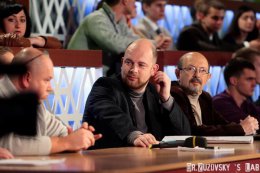 Неизвестные устроили "вежливый погром" в квартире журналиста