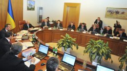 Политические игры ставят Украину на край пропасти