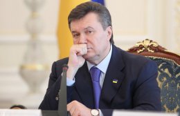 Янукович лежит в больнице с температурой 39 градусов