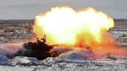 На российском полигоне взорвался танк: весь экипаж погиб (ВИДЕО)