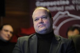 Валерий Чалый: "Ошибка России в том, что ее руководство всегда поддерживает официальную власть"