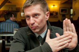 Бежавший за границу лидер «Общего дела» обвинил оппозицию в пособничестве власти