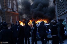 В Сараево демонстранты подожгли президентский дворец