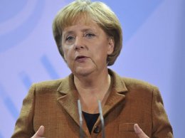 Меркель требует от Германии введения санкций в отношении Украины