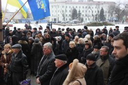Митинг сторонников власти в Донецке: Янукович, разреши убивать! (ВИДЕО)