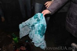 Яценюка и Турчинова облили зеленкой в Харькове (ДОПОЛНЕНО)