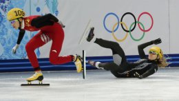 Китаянка Ли Цзяжоу стала олимпийской чемпионкой в шорт-треке среди женщин. Сочи-2014