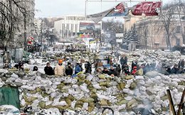 Самооборона Майдана взяла под усиленную охрану баррикады на улице Грушевского