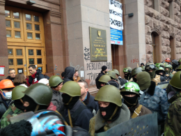 Активисты Майдана не верят Пшонке и останутся под КГГА (ВИДЕО)