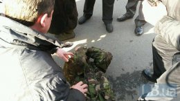 На улице Липской милиция начала задерживать и паковать митингующих в автозак (ФОТО)