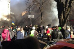 В ходе столкновений погибли 9 человек, в том числе 2 милиционера (ВИДЕО)