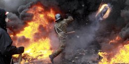 Пока в Украине двоевластие, власть возьмет третья, более решительная сила