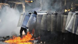 «Валенсия» требует от УЕФА перенести матч в Киеве «Валенсия» требует от УЕФА перенести матч в Киеве