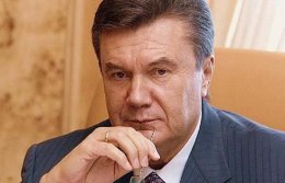 Янукович находится на Банковой и продолжает работать