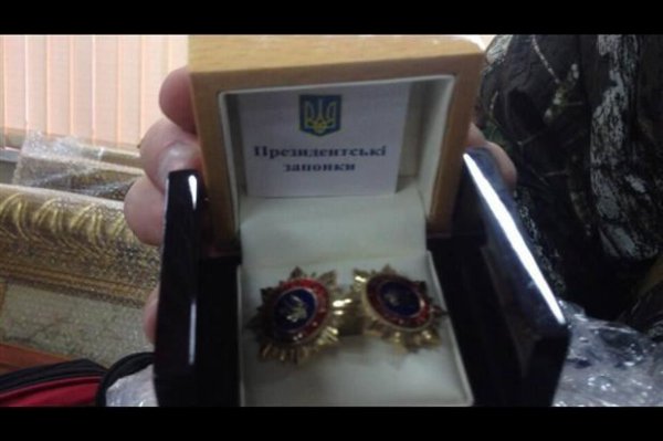 В Межигорье обнаружили золотого Януковича (ФОТО)