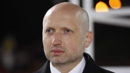 Турчинов поручил лидерам фракций подать предложения по новому составу Кабмина