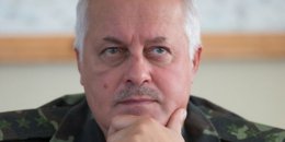 Экс-глава Генштаба опроверг, что к украинским границам стягиваются российские войска