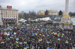 Завтра в 19.00 на Майдане представят состав правительства
