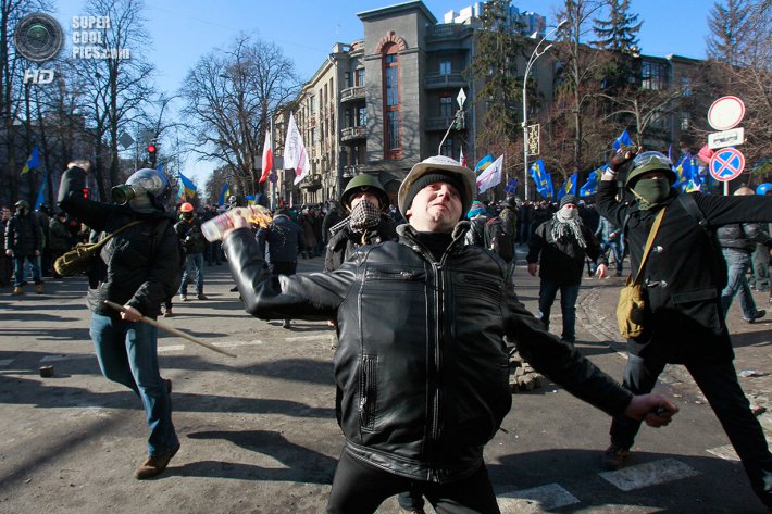 Кровавый вторник. Хроника Евромайдана (ФОТО)
