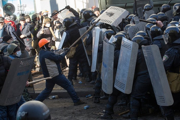 Кровавый вторник. Хроника Евромайдана (ФОТО)