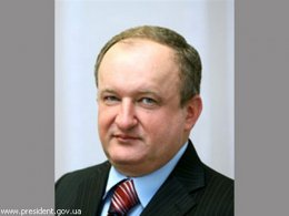 Турчинов возложил обязанности главы администрации президента на приятеля Медведчука