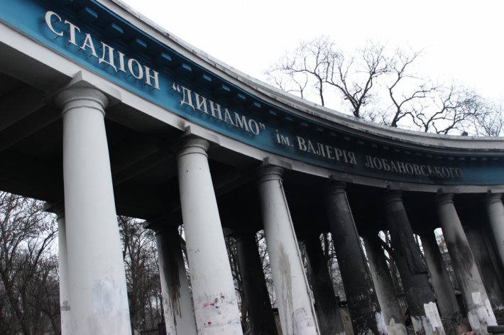 Активисты извинились перед памятником Лобановскому (ФОТО)