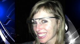 Владелицу Google Glass ограбили из-за ее гаджета (ВИДЕО)