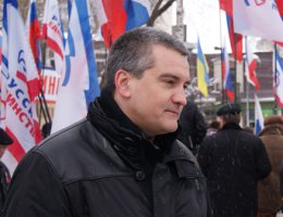 Новым премьером Крыма стал лидер "Русского единства" Сергей Аксенов