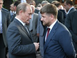Путин поручил Кадырову помочь Крыму