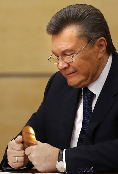 Интернет отреагировал на ростовскую пресс-конференцию Януковича (ФОТО)