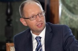 Яценюк уверен, что Россия не нападет на Украину