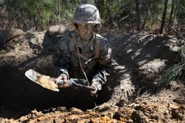 Российские войска в Крыму начали окапываться