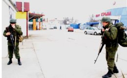Российские военные отметились мародерством в Крыму (ФОТО)