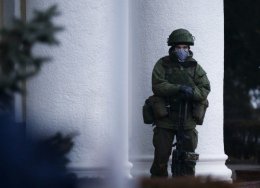 Российские военные прорвались в зенитную часть под Евпаторией