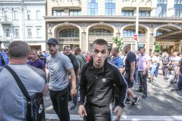Что делает в Донецке "путинский турист" (ФОТО)
