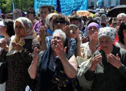 Крымские татары молились за мир в Украине (ВИДЕО)