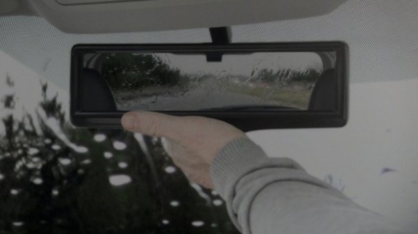 Компания Nissan разработала "умное" зеркало заднего вида (ФОТО)
