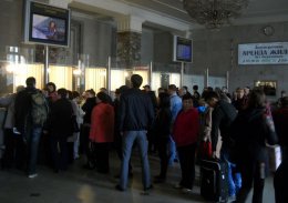 «Укрзализныця» возобновит предварительную продажу билетов на поезда крымского направления