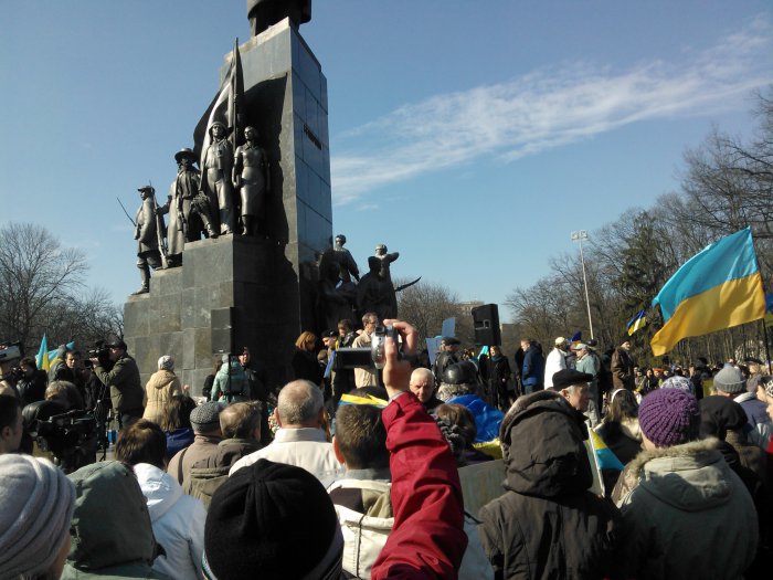 Митинг в поддержку целостности и независимости Украины в Харькове (ФОТО)