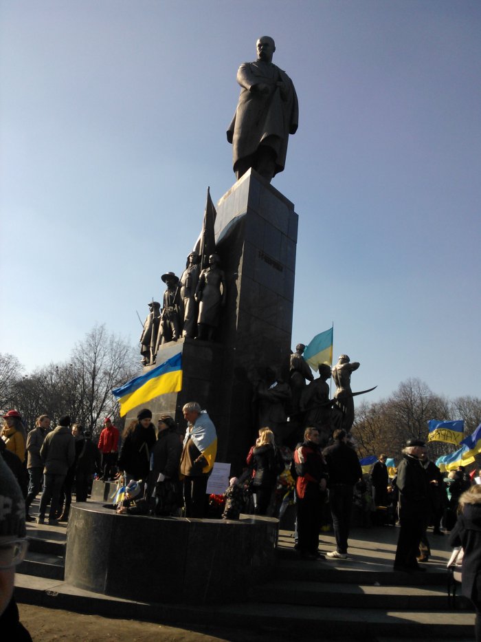 Митинг в поддержку целостности и независимости Украины в Харькове (ФОТО)
