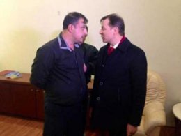 Ляшко поймал и передал правоохранителям главного луганского сепаратиста (ВИДЕО)