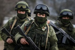 В  Новофедоровке российские военные штурмуют командный пункт аэродрома