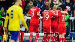 "Бавария" не без труда обыгрывает "Арсенал". Лига чемпионов (ВИДЕО)