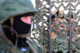 Российские войска обложили секретную воинскую часть в Крыму